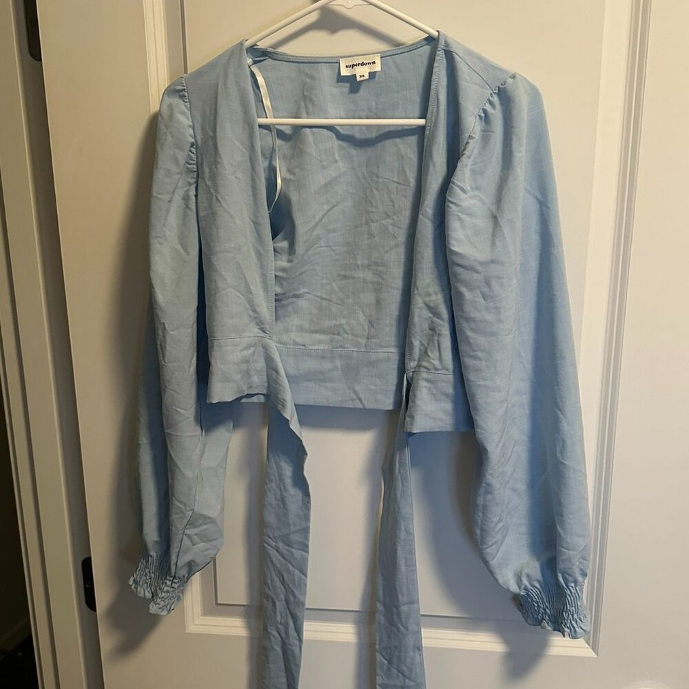 Superdown Light Blue Tie Front Crop Top